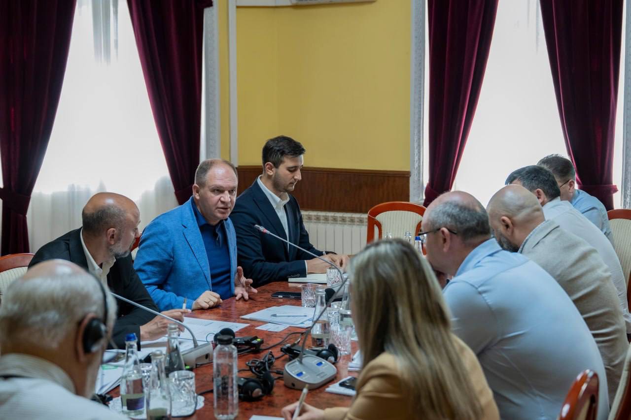 Proiectul de Eficiență Energetică a Grădinițelor din Chișinău – Faza I

Astăzi am participat la ședința de lansare a etapei premergătoare a proiectului „Eficiența Energetică a Grădinițelor din Chișină…
