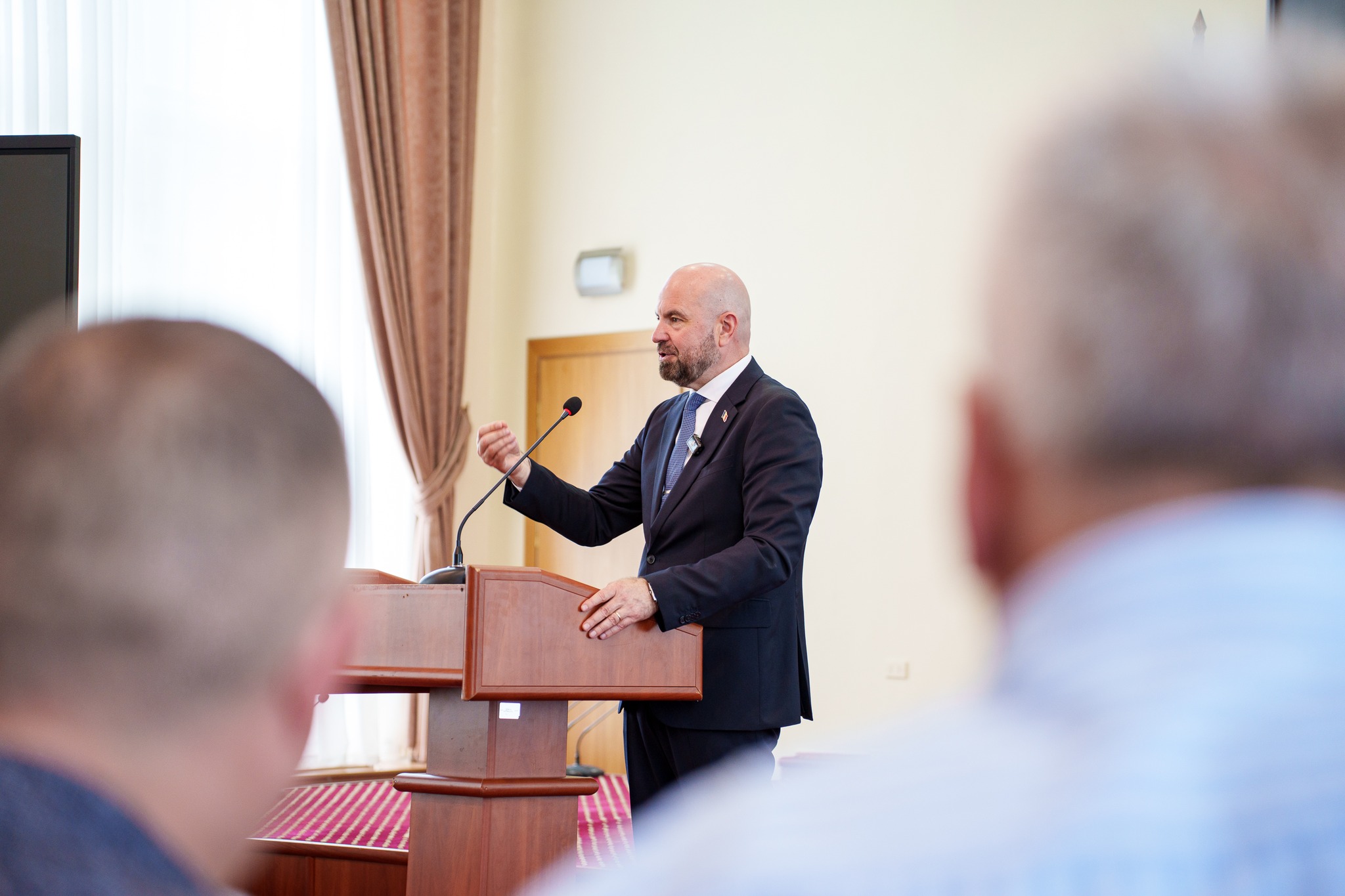 Primării mai puternice înseamnă comunități mai confortabile. 

Astăzi am discutat cu primari din întreaga țară despre una dintre cele mai importante reforme pentru viitorul Republicii Moldova, consoli…