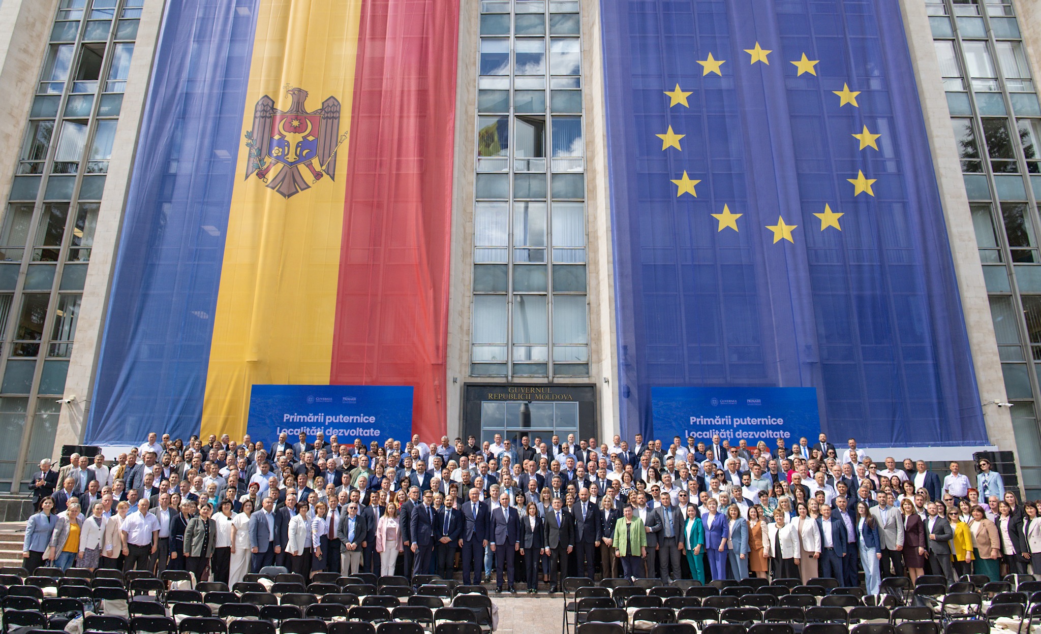 Circa 400 de aleși locali din cele peste 680 de localități care au luat decizia de a-și uni primăriile au participat la evenimentul „Primării Puternice – Localități Dezvoltate”, alături de Președinta …
