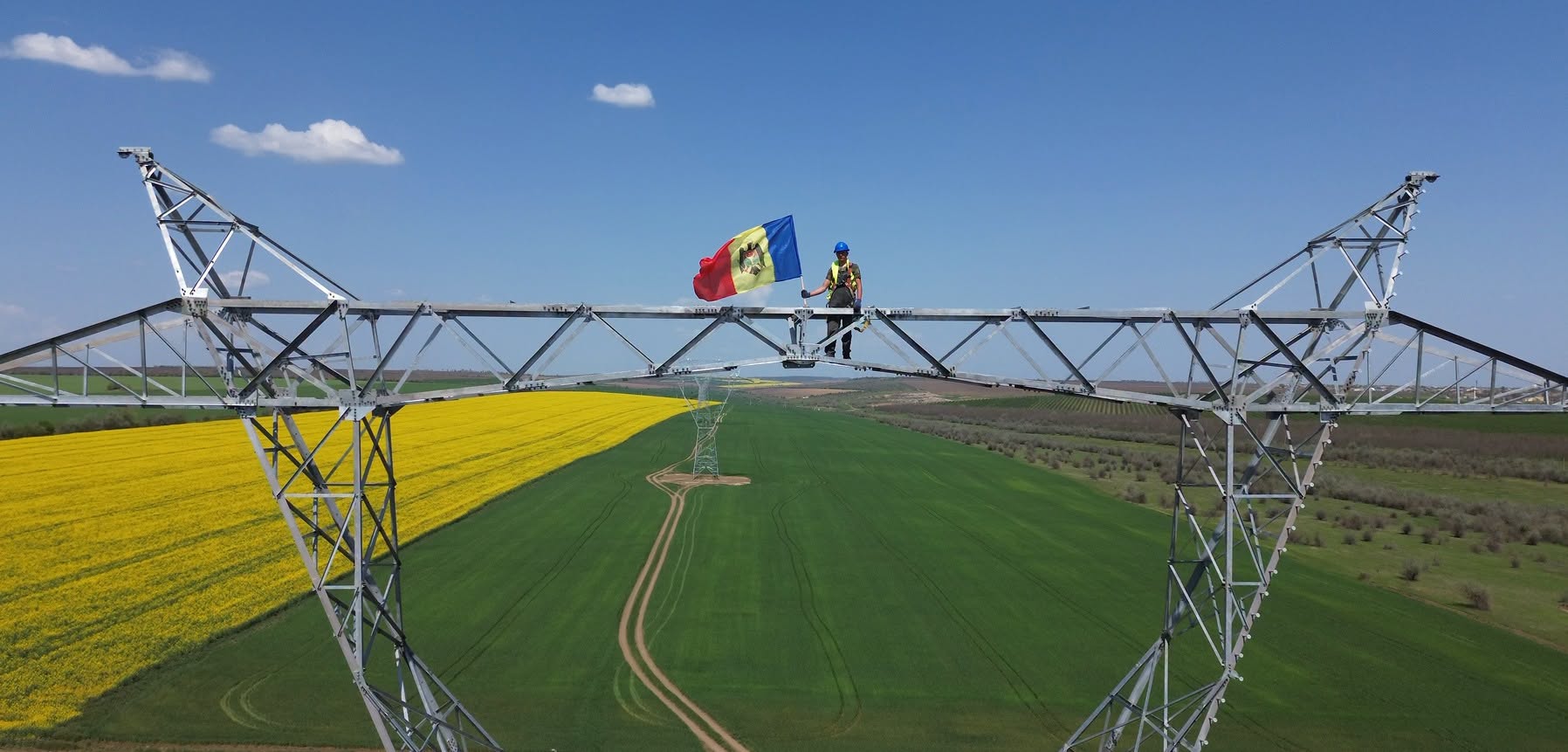 Astăzi marcăm 36 de ani de la proclamarea Suveranității Republicii Moldova,  momentul în care poporul nostru și-a afirmat dreptul de a-și decide singur destinul.

Suveranitatea înseamnă libertatea de …