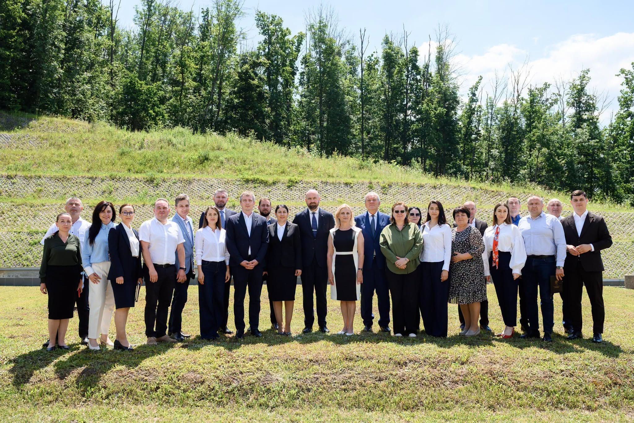Astăzi am avut o discuție aplicată cu experți ai Primăriei Buzău, primari și reprezentanți ai dezvoltării regionale despre un subiect esențial pentru viitorul Republicii Moldova: cum ne pregătim corec…