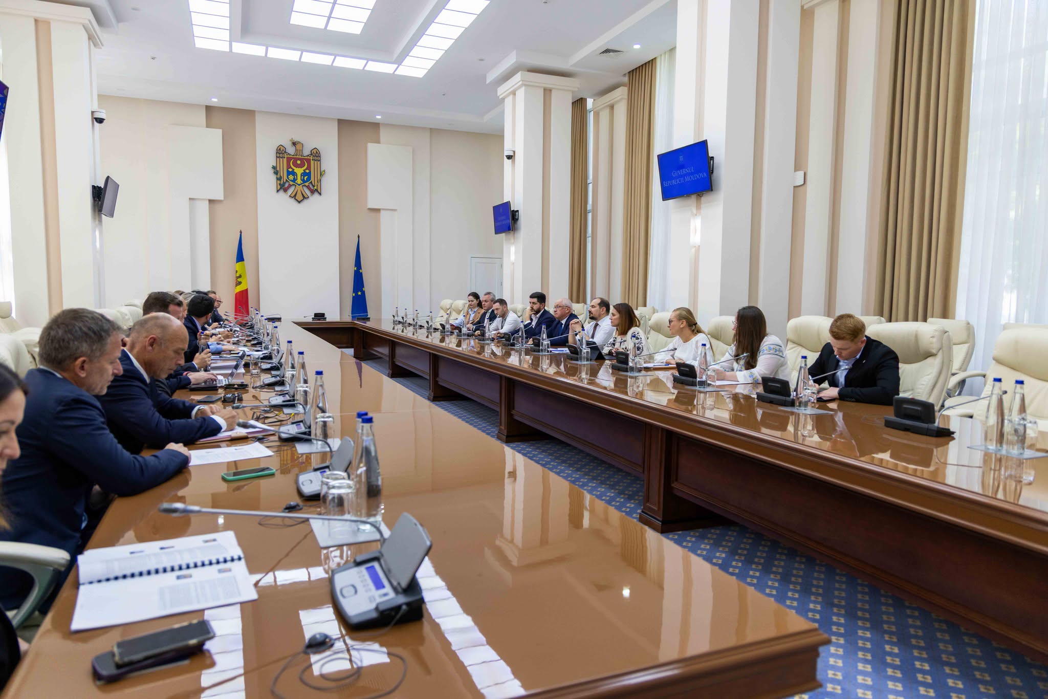 Viitorul economiei Republicii Moldova se construiește prin reforme, investiții și încrederea partenerilor noștri. Acestea au fost principalele teme ale discuțiilor de astăzi cu membrii Consiliului de …