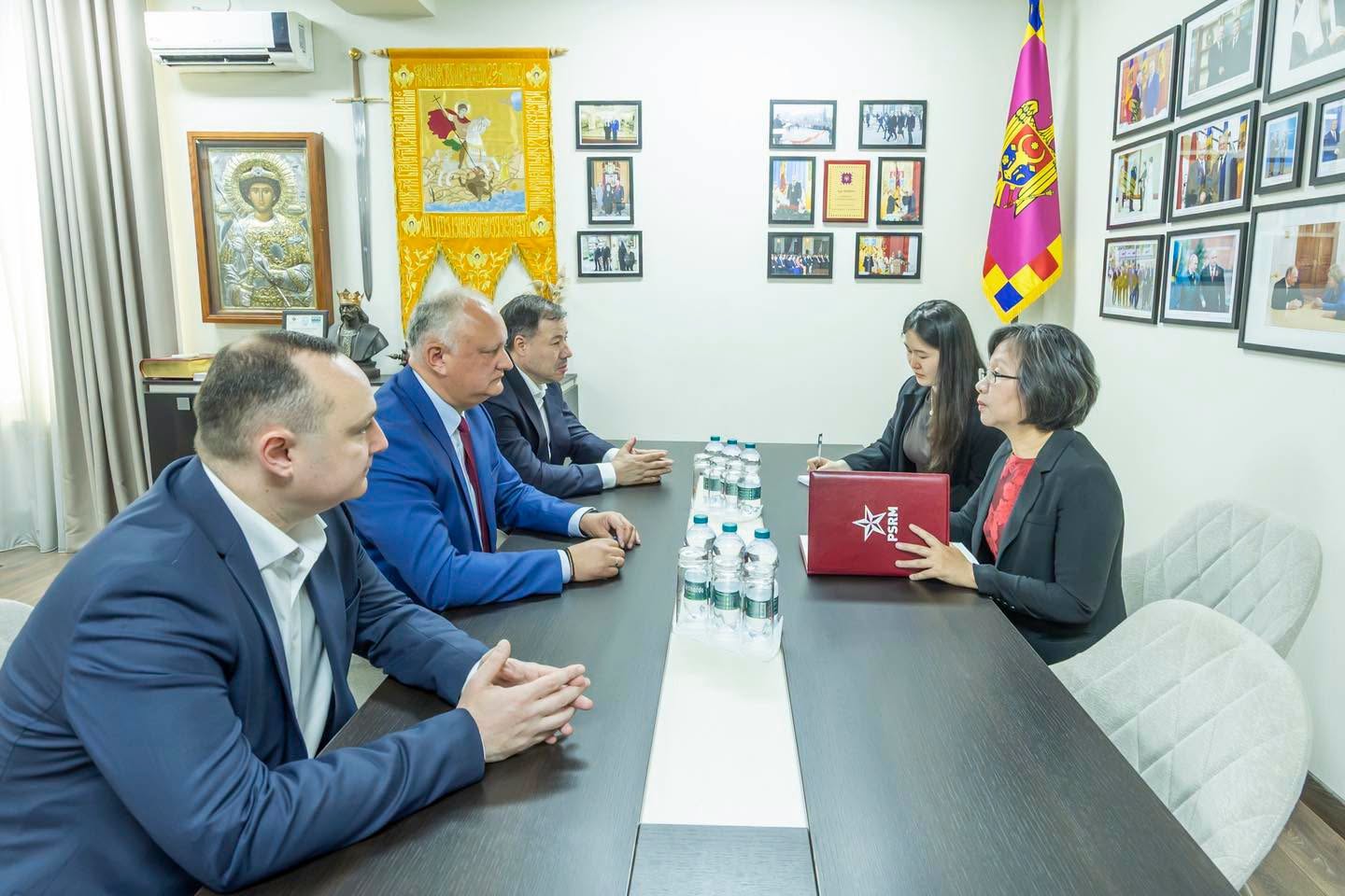 Am avut o întrevedere cu E.S. doamna Dong Zhihua, ambasadoarea Republicii Populare Chineze în Republica Moldova.

Am efectuat un schimb de opinii privind stadiul actual al relațiilor moldo-chineze, cu…