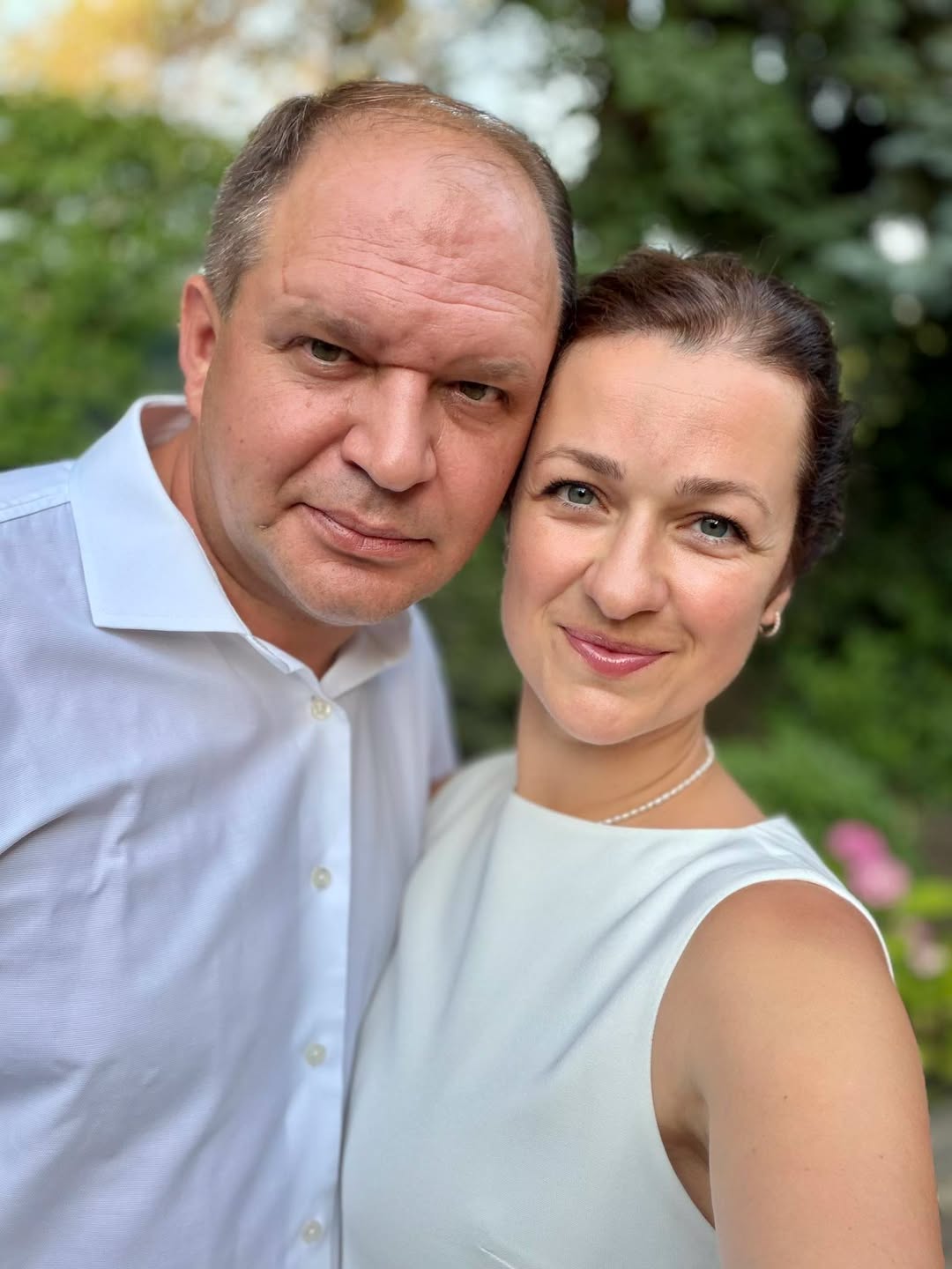 Astăzi este ziua Tatianei! Mai nou, „criminală” cu acte în regulă și cetățenie română.  Ea este mama copiilor noștri și soția dragă care mă acceptă exact așa cum sunt, oferindu-mi de fiecare dată încr…