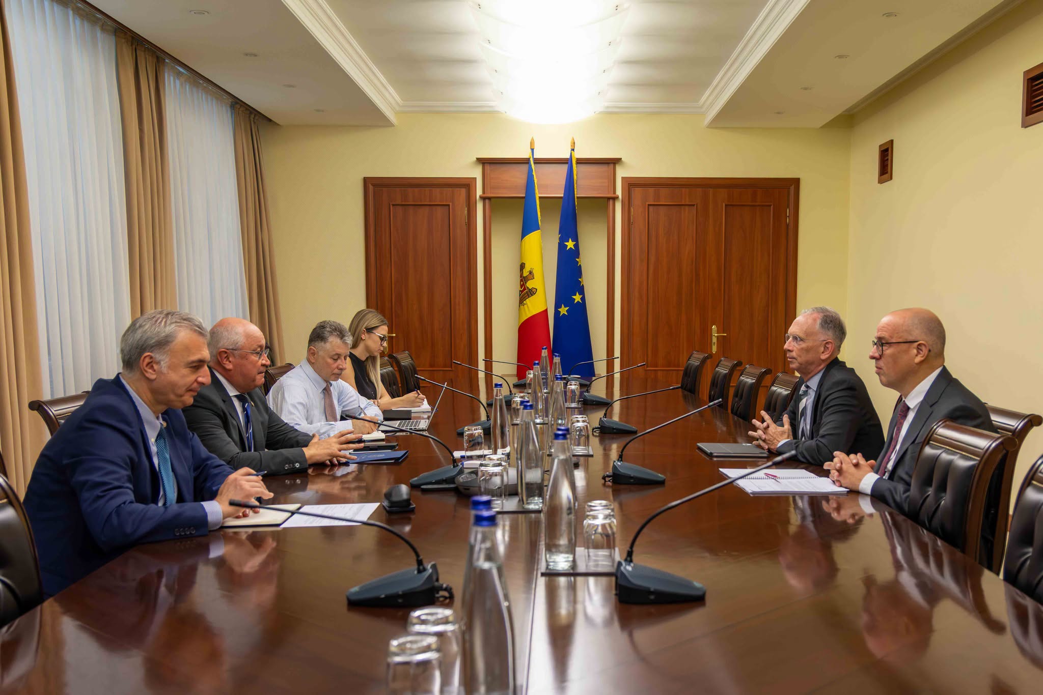 Am discutat astăzi cu Directorul regional al Băncii Mondiale pentru Europa de Est, Robert Saum, despre proiectele implementate în Republica Moldova și despre ce avem de făcut în continuare.

Prioritat…