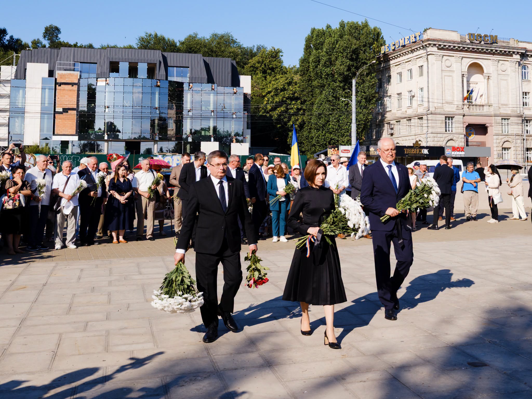 Am participat astăzi la mitingul-requiem dedicat Zilei de comemorare a victimelor deportărilor regimului comunist, pentru a aduce un omagiu zecilor de mii de oameni care au fost condamnați la suferinț…