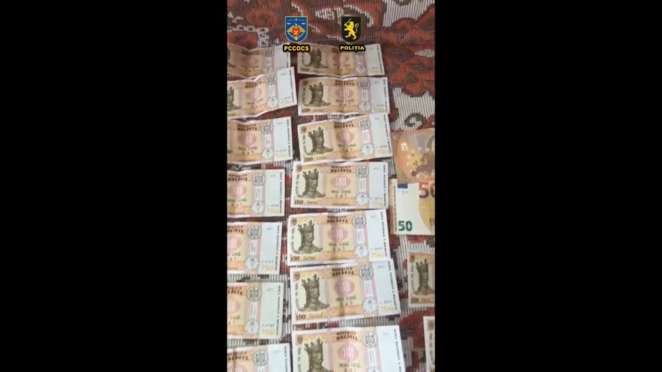 Organizație criminală din #penitenciare – rămasă fără 300.000 lei ilegali, adunați pentru vistieria „hoților în lege” 

 4 persoane – reținute

 50 de percheziții, inclusiv la angajați ai penitencia…