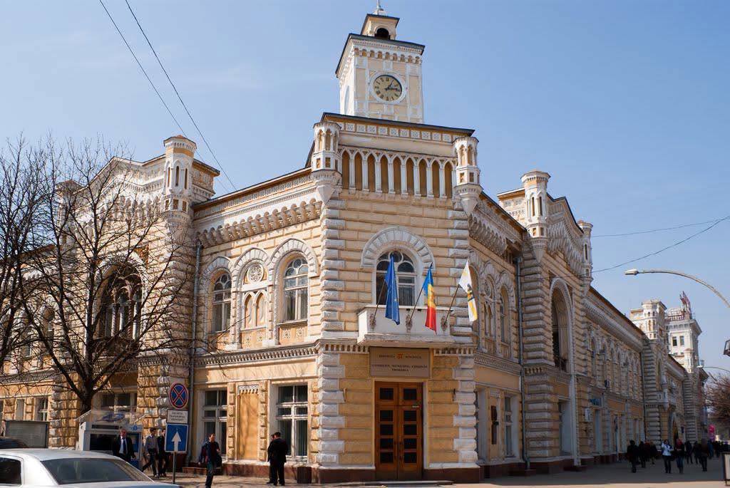 Datorită consilierilor PSRM, situația privind bugetul municipal a fost deblocată. Propunerile socialiștilor au fost incluse printre priorități

Consiliul Municipal Chișinău a aprobat bugetul capitalei…