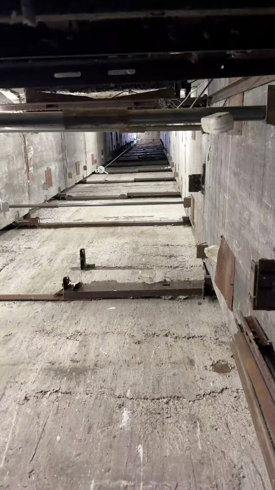 Sfârșitul unei așteptări de 18 ani! 
Un ascensor modern, de ultimă generație, va fi montat în blocul cu 16 etaje de pe strada Piața Unirii Principatelor, 3.

Este un nou proiect de important pentru co…