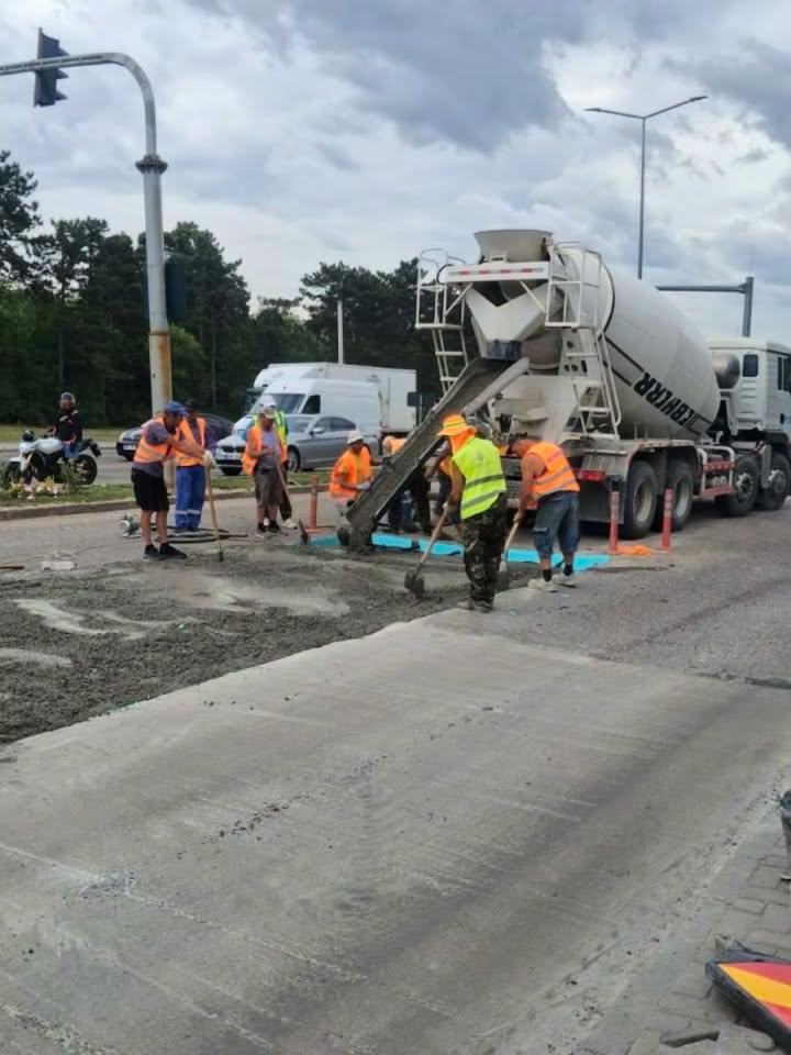 Lucrările de reabilitare pe str. Calea Orheiului continuă.

În prezent se execută intervenții complexe de reconstrucție a carosabilului, inclusiv demolarea dalelor deteriorate, pregătirea fundației, …
