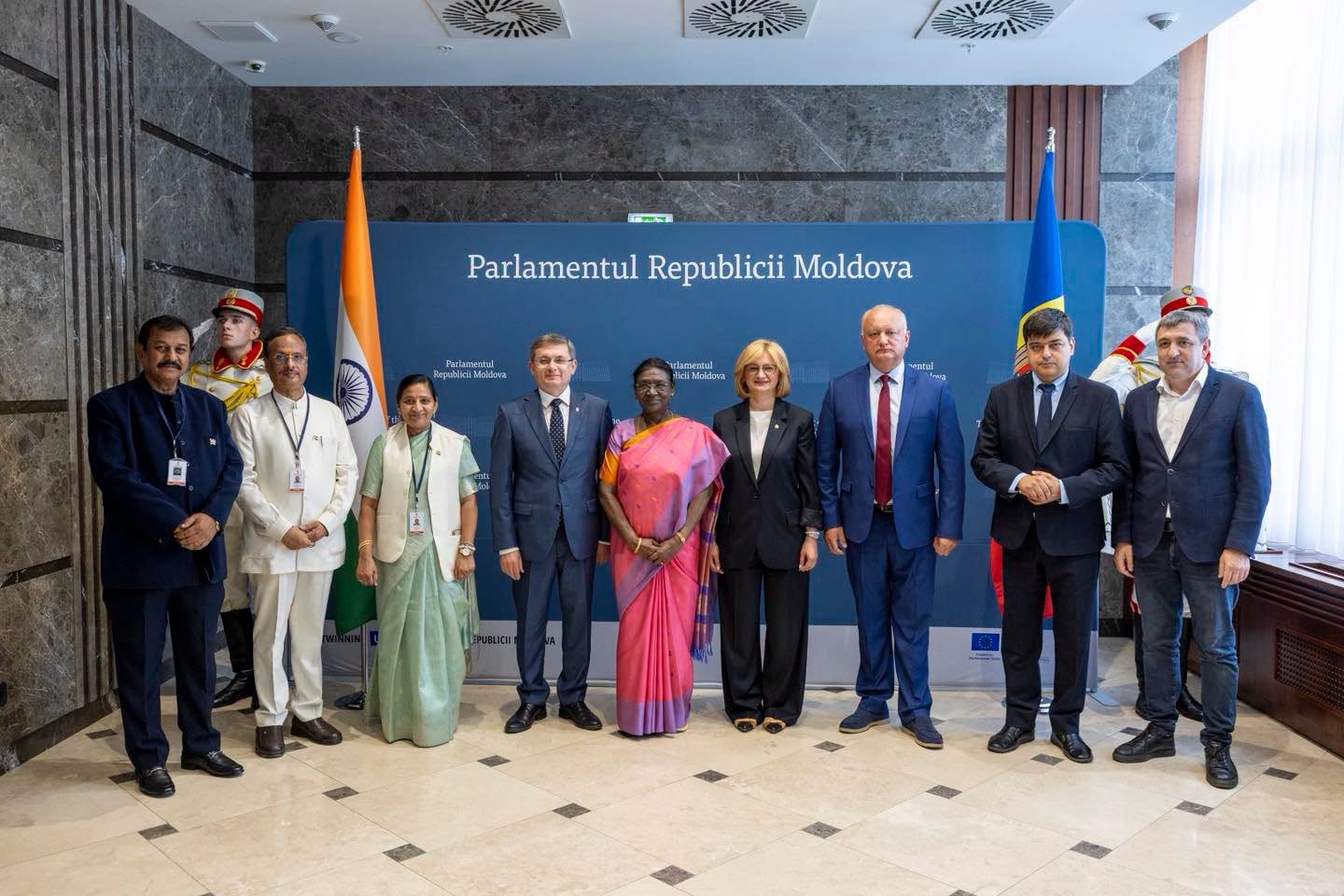 În calitate de președinte al Grupului parlamentar de prietenie Republica Moldova–India, am participat astăzi la întrevederea cu Președinta Republicii India, Droupadi Murmu, aflată într-o vizită oficia…