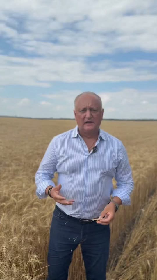 Oamenii din întreaga țară sunt revoltați de intenția autorităților de a majora tariful la gaz până la 21 de lei.
În perioada mandatului meu de președinte, cumpăram gaz rusesc la prețul de 200-250 de …