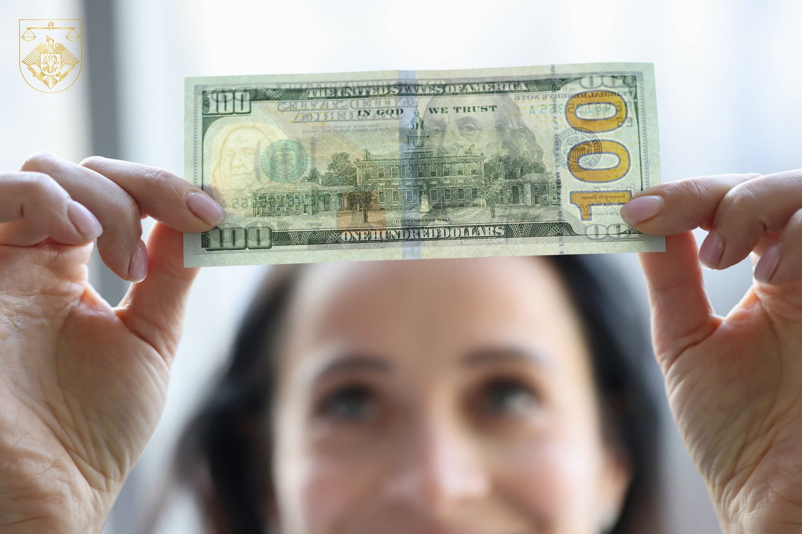 O tânără a fost condamnată la 5 ani de închisoare după ce a pus în circulație bancnote false în valoare de 1 150 de dolari, folosindu-le pentru a cumpăra un telefon mobil

 Într-un alt caz, un bărbat …