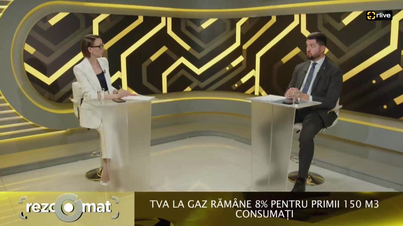 Ministrul Energiei, Dorin Junghietu, este invitatul emisiunii Rezoomat”},”is_text_only_story”:false,”id”:”UzpfSTEwMDA2MzE0NTQ2MTMzNjpWSzoxMDY5NjY1MjA4OTQyMTk5″},”__module_operation_CometFeedStoryAttac…