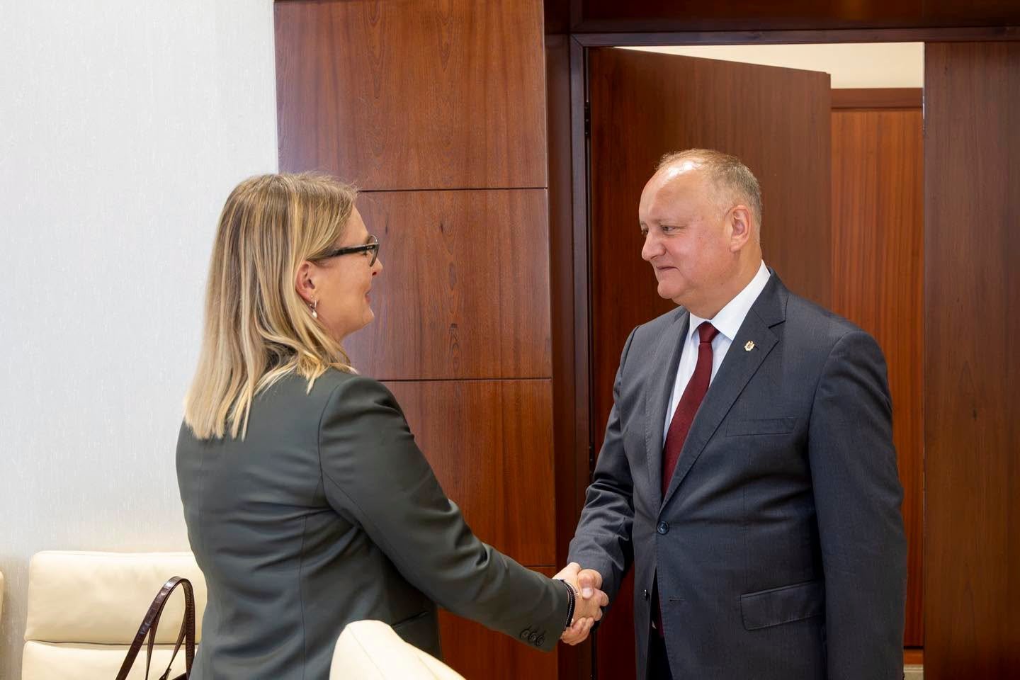 Am avut o întrevedere cu șefa Misiunii OSCE în Republica Moldova, doamna Izabela Sylwia Hartmann.

În cadrul discuției, am apreciat activitatea Misiunii OSCE și contribuția acesteia la promovarea stab…