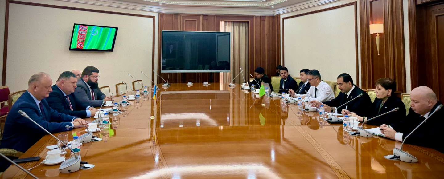 Vizita de lucru la Așgabat a continuat cu o serie de întrevederi la Ministerul Afacerilor Externe, Ministerul Agriculturii și Ministerul Finanțelor și Economiei al Turkmenistanului.

O atenție deosebi…
