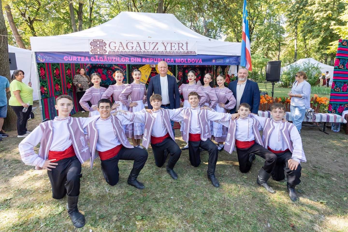 Moldova este frumoasă prin diversitatea sa. 

Festivalul Etnocultural desfășurat astăzi la Chișinău ne amintește încă o dată cât de important este să ne păstrăm rădăcinile, să ne respectăm reciproc tr…