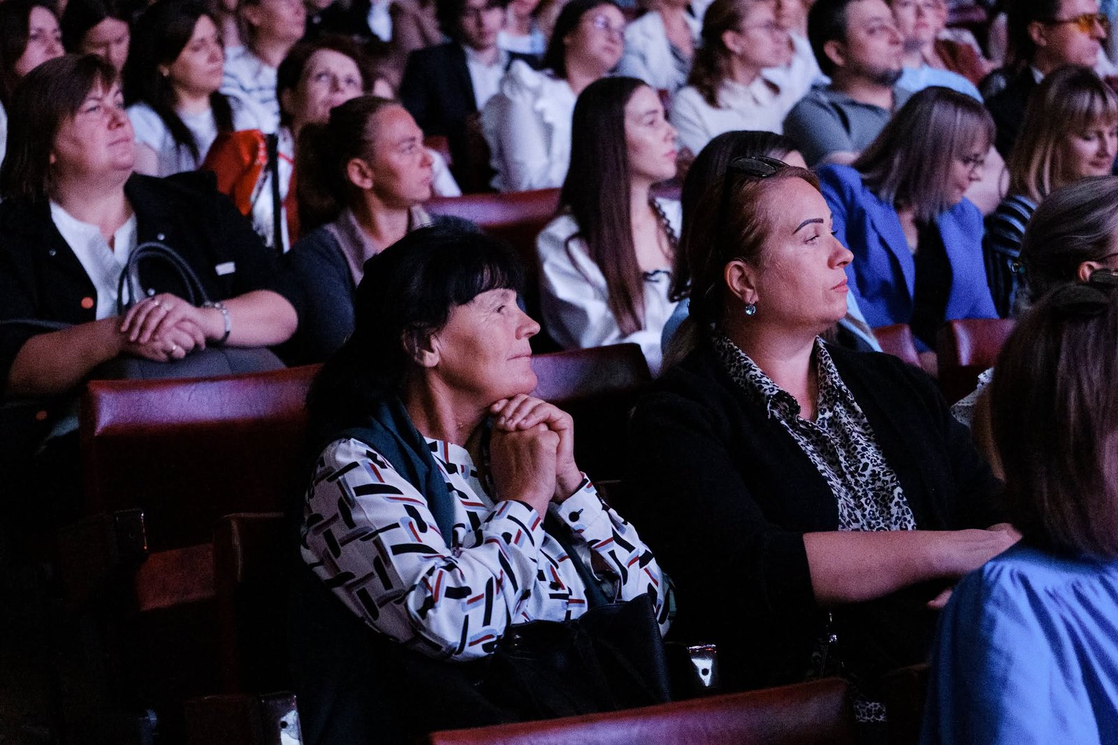 Astăzi am adresat cuvinte de mulțumire și apreciere celor care fac din omenie o profesie – specialiștii din domeniul protecției sociale.

În ultimii ani, am trecut împreună prin multe încercări. Pande…