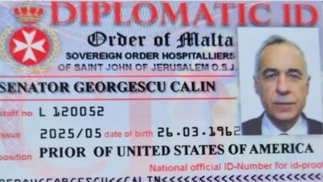 În legitimația lui Călin Georgescu de membru al Ordinului Cavalerilor de Malta s-au strecurat câteva greșeli minore. În primul rând, este vorba despre Cavalerii Ordinului de Yalta și 2, legitimația es…