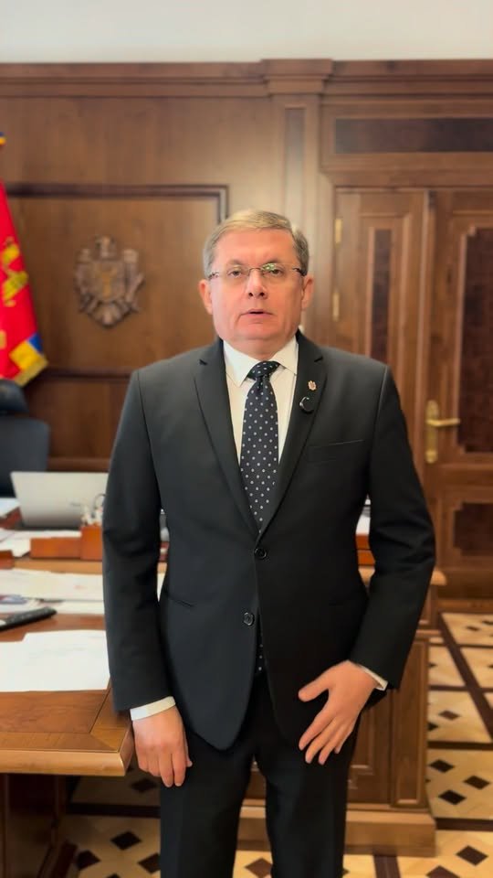 Așa cum a anunțat doamna președintă Maia Sandu, în urma Consiliului Național de Securitate, am convenit împreună cu Guvernul și instituțiile responsabile asupra necesității de a declara stare de urgen…
