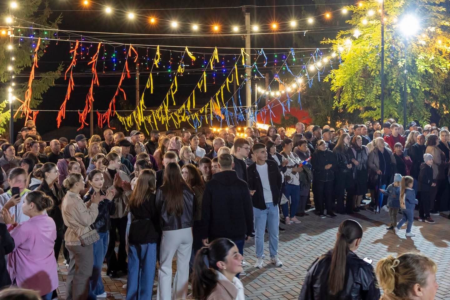 Astăzi își sărbătoresc hramul și satele Tabani și Cotiujeni din raionul Briceni.

I-am felicitat pe localnici și le-am urat sănătate, căldură sufletească și bucurie în familie.

:::::::::::

Храмовый …