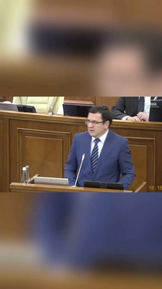 De ce avem nevoie de stare de urgență?

Republica Moldova nu produce petrol și nici gaze naturale. Asta înseamnă că ceea ce se întâmplă la mii de kilometri distanță de țara noastră ajunge foarte reped…