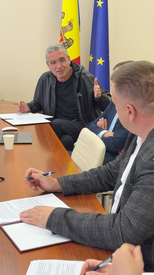 Cum luptăm cu escrocii online și combatem criminalitatea cibernetică dacă lipsim de acolo unde deja există soluții și se caută altele noi?

La ședința Comisiei securitate națională, apărare și ordine …