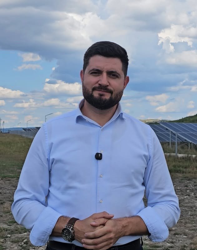 Astăzi am fost la Cărpineni și la întreprinderea Garma-Grup, unde am văzut exemple concrete despre cum investițiile în energie regenerabilă și valorificarea resurselor locale pot contribui la securita…